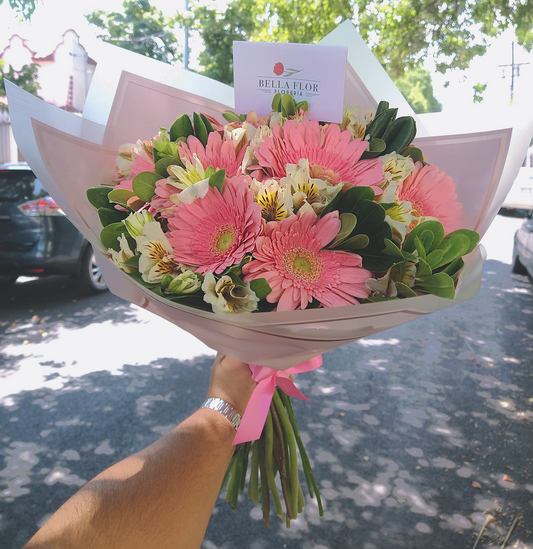 Ramo Elegant de Gerberas - Bellafiora Florería Monterrey